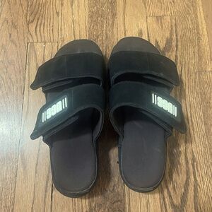 New UGG slides size 6.5